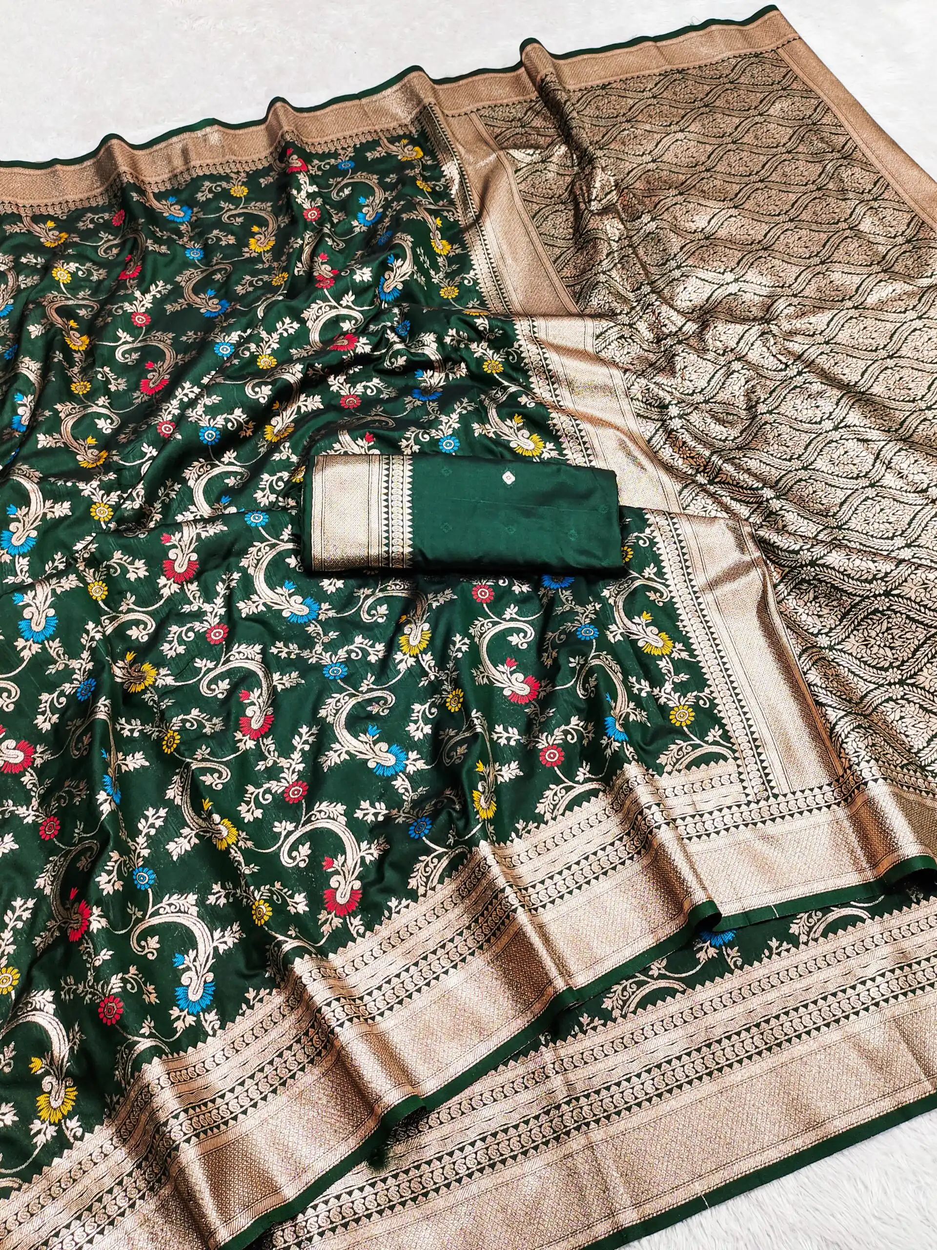 MB Green Pink Banarasi silk Saree with Zari Work & Lace Work. Wedding, Party, Festive, Now at just ₹1949. Delivery 4-6 Working Days. Shop now. | Designer Sarees, Sarees, Bollywood Sarees, Creative Sarees, Embroidered Sarees, Ethnic Saree, Modern Digital sarees, Party Wear Sarees