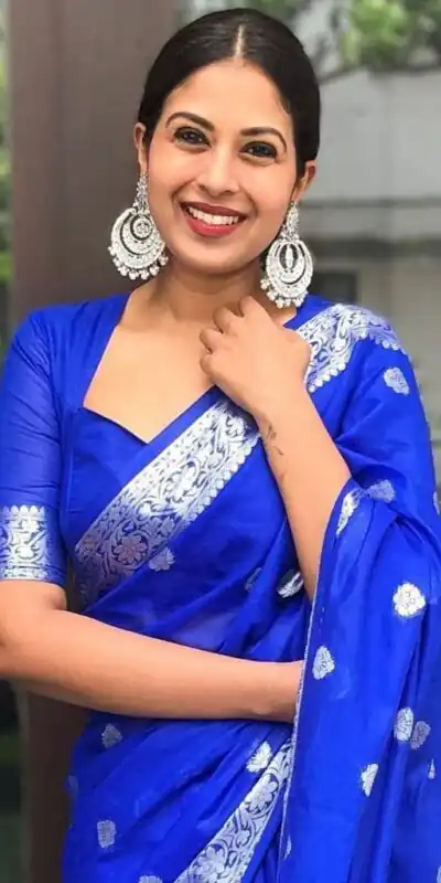 ES 8271 Royal Blue Soft Lichi Silk Saree Perfect for Wedding, Party, Reception, Diwali, Ethnic Day – . Affordable Price ₹1349. Delivery 4-6 Working Days. | Designer Sarees, Sarees, Bollywood Sarees, Creative Sarees, Embroidered Sarees, Ethnic Saree, Modern Digital sarees, Party Wear Sarees