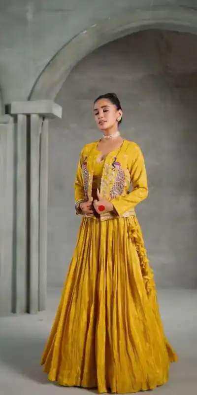 PC 495 Yellow Color Chinon silk Lehenga Choli with Cut Work. Special Online Price ₹2499. Delivery 4-6 Working Days. Shop now. | Lehenga, Bollywood Lehenga, Creative Lehenga, Designer Lehenga, Embroidered Lehenga, Party Wear Lehenga