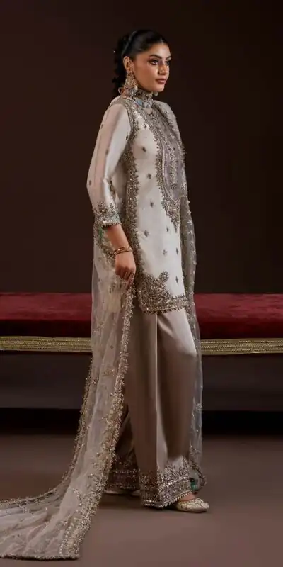 LG 2068 Off White Crape Silk Salwar Suit Perfect for Wedding, Party, Onam, Reception, Housewarming – . Grab it for ₹1999. Delivery 4-6 Working Day | Jump Suits, Salwar suit, Casual Suits, Creative suits, Designer Suits, Palazzo Suits, Party Wear Suits, Patiala Suits, Straight Suits