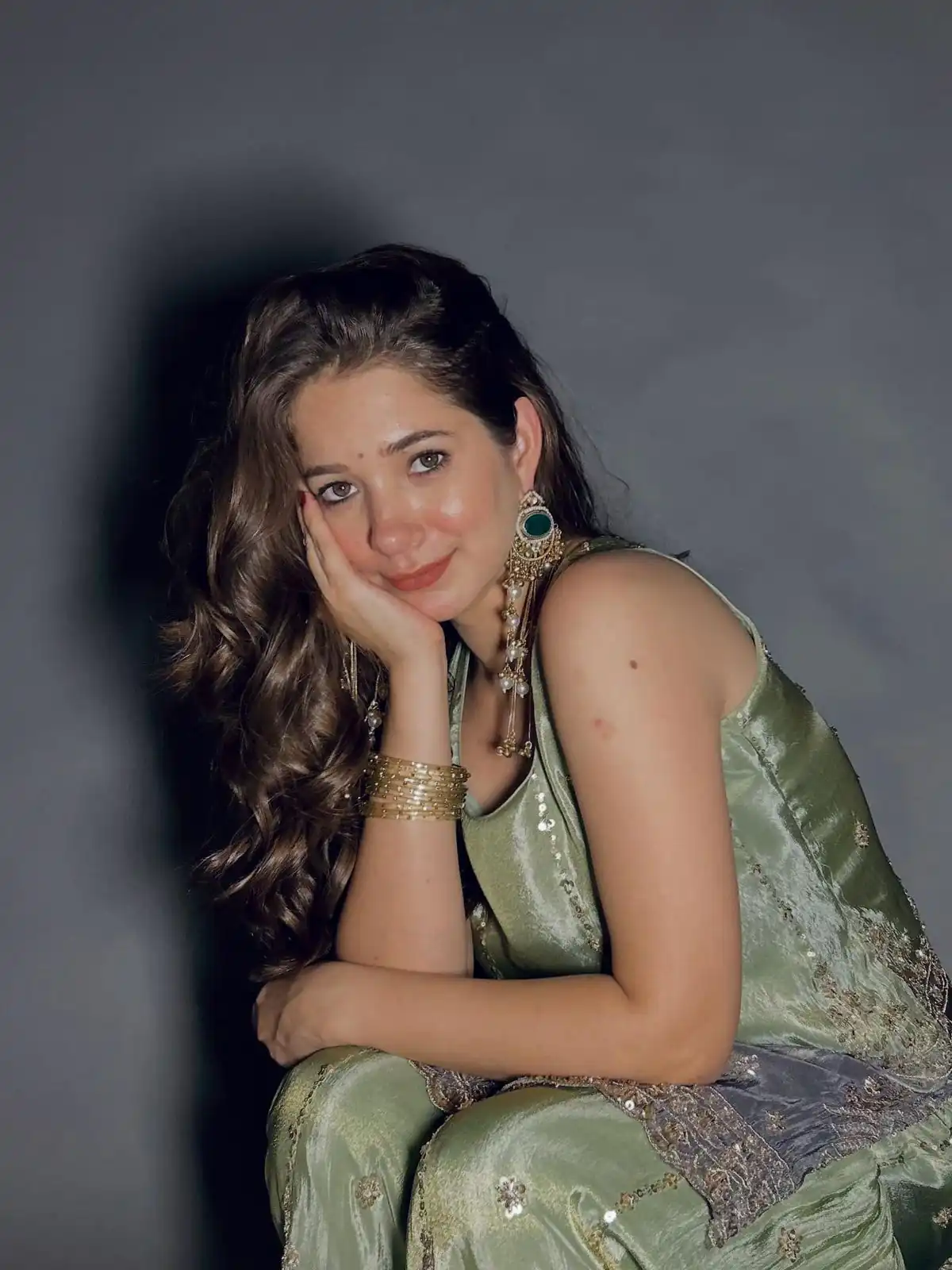 Pista Chinon Embroidery Work Salwar Suit - Image 8