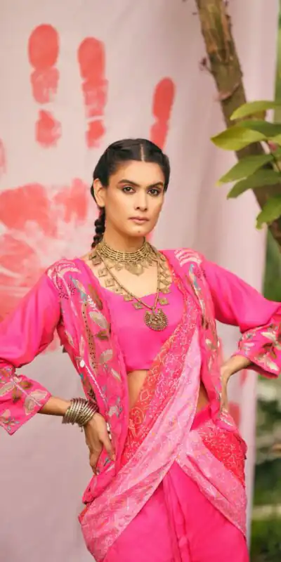 RR 34 Pink Shimmer Saree Perfect for Wedding, Party, Cultural Events, Durga Puja, Reception – . Best Price ₹2049. Delivery 4-6 Working Days. Shop now. | Designer Sarees, Modern Digital sarees, Sarees, Bollywood Sarees, Creative Sarees, Embroidered Sarees, Ethnic Saree, Party Wear Sarees