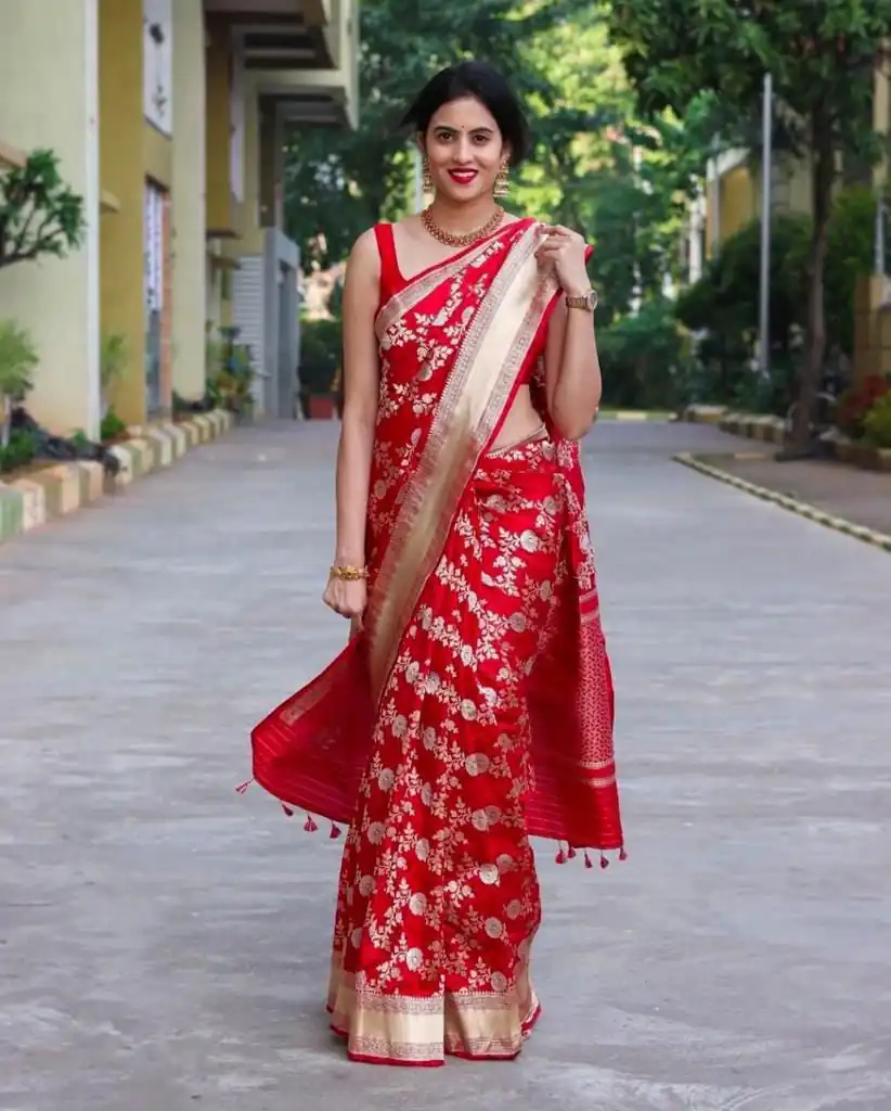 KPR 110 Red Soft Lichi Silk Saree Perfect for Wedding, Party, Reception, Diwali, Ethnic Day – . Affordable Price ₹1299. Delivery 4-6 Working Days. | Designer Sarees, Modern Digital sarees, Sarees, Bollywood Sarees, Creative Sarees, Embroidered Sarees, Ethnic Saree, Party Wear Sarees