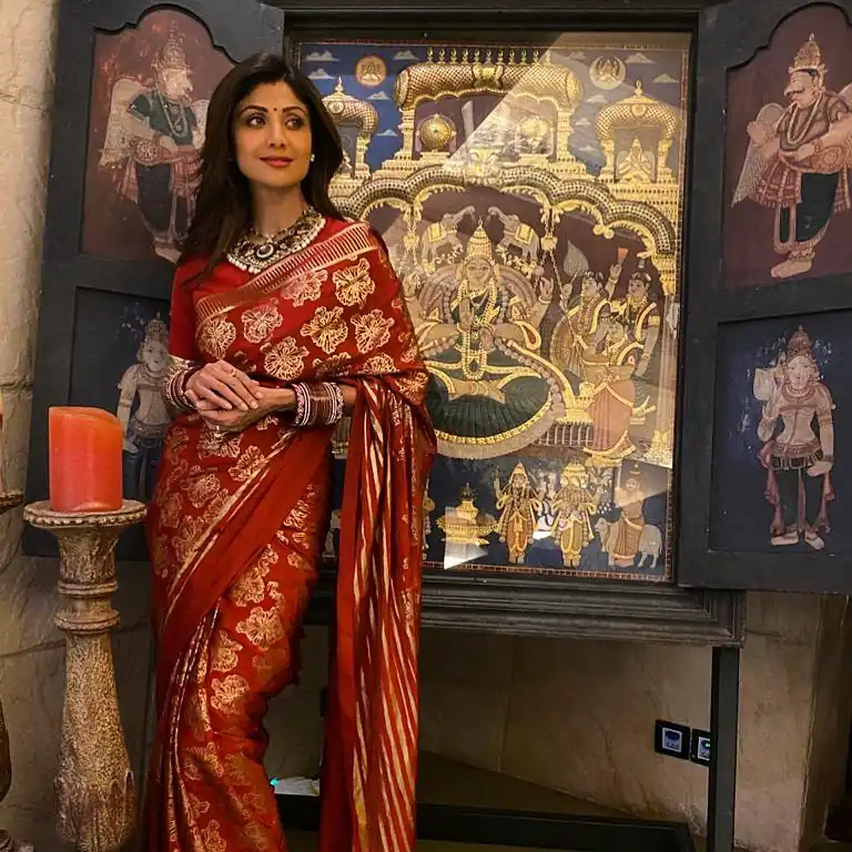 KT 148 Red Color Dolla Silk Foil Printed Saree Designer Work. Online Best Price ₹1474. Delivery 4-6 Working Days. Shop now. | Designer Sarees, Sarees, Bollywood Sarees, Creative Sarees, Embroidered Sarees, Ethnic Saree, Modern Digital sarees, Party Wear Sarees