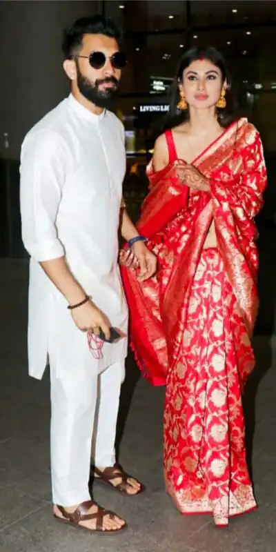 KPR 115 Red Color Soft Lichi Silk Saree with Lace Border & Lace Work. Best Price ₹1399. Delivery 4-6 Working Days. Shop now. | Designer Sarees, Sarees, Bollywood Sarees, Creative Sarees, Embroidered Sarees, Ethnic Saree, Modern Digital sarees, Party Wear Sarees