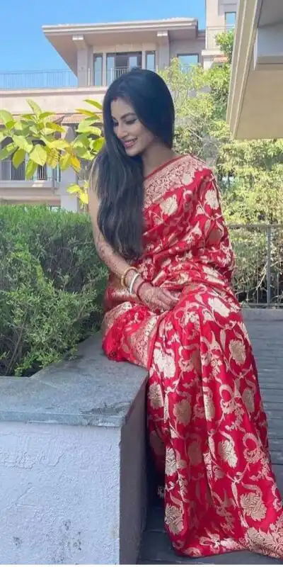 KPR 115 Red Color Soft Lichi Silk Saree with Lace Border & Lace Work. Best Price ₹1399. Delivery 4-6 Working Days. Shop now. | Designer Sarees, Sarees, Bollywood Sarees, Creative Sarees, Embroidered Sarees, Ethnic Saree, Modern Digital sarees, Party Wear Sarees