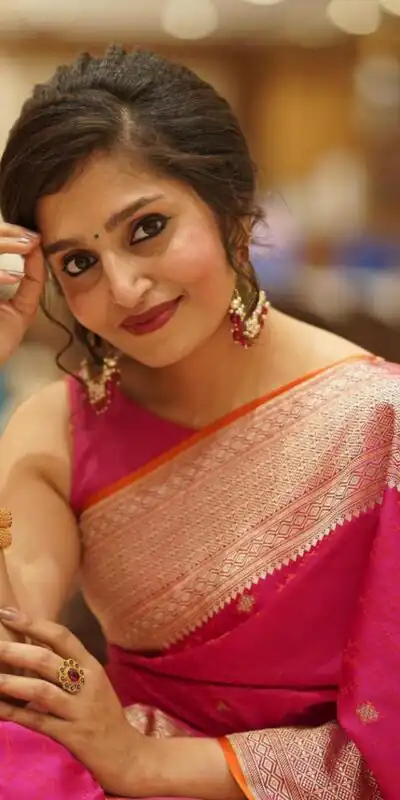 ES 8264 Red Color Soft Lichi Silk Saree with Lace Border & Lace Work. Best Price ₹1349. Delivery 4-6 Working Days. Shop now. | Designer Sarees, Sarees, Bollywood Sarees, Creative Sarees, Embroidered Sarees, Ethnic Saree, Modern Digital sarees, Party Wear Sarees