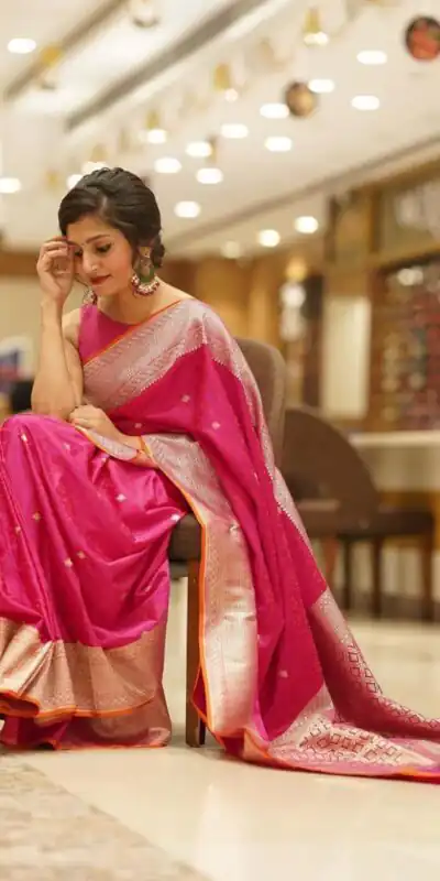 ES 8264 Red Color Soft Lichi Silk Saree with Lace Border & Lace Work. Best Price ₹1349. Delivery 4-6 Working Days. Shop now. | Designer Sarees, Sarees, Bollywood Sarees, Creative Sarees, Embroidered Sarees, Ethnic Saree, Modern Digital sarees, Party Wear Sarees