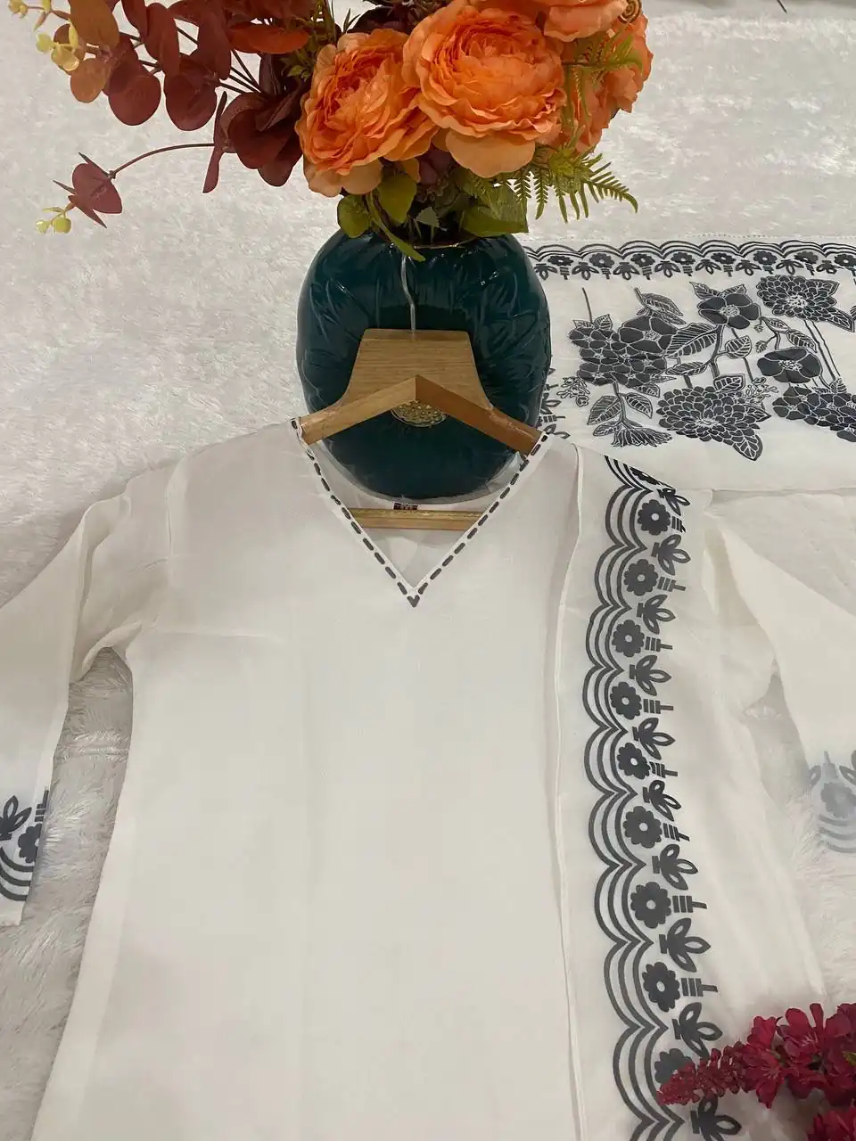 White Georgette Digital Print Salwar Suit - Image 2