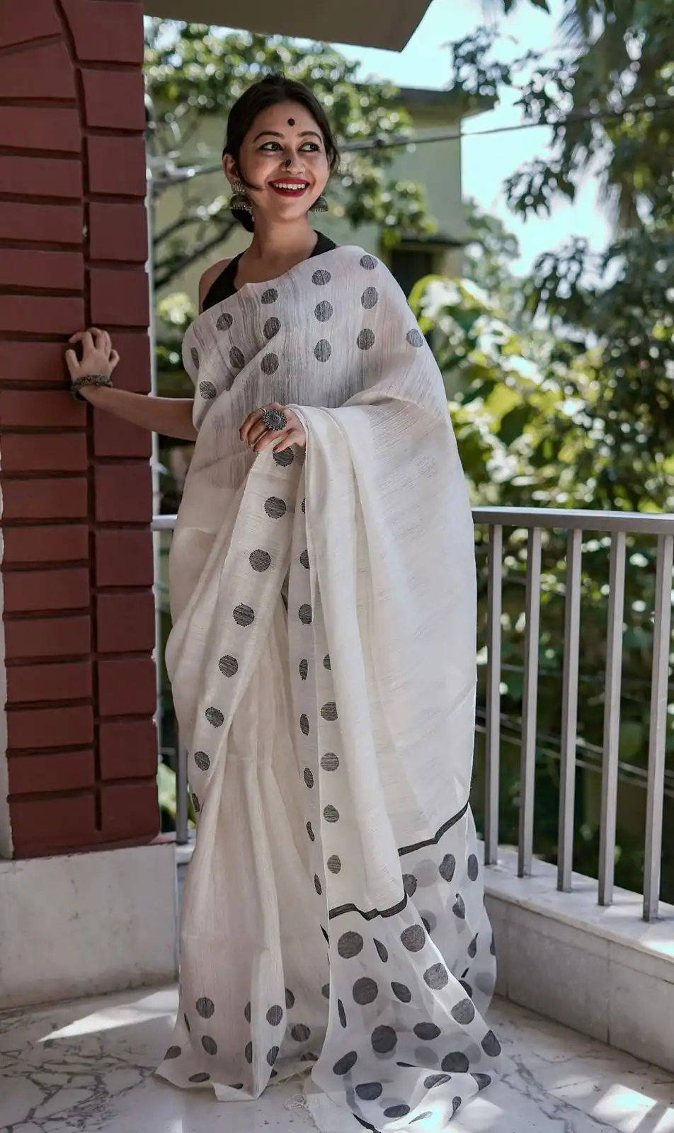 White Soft Lilan Weaving Work Saree