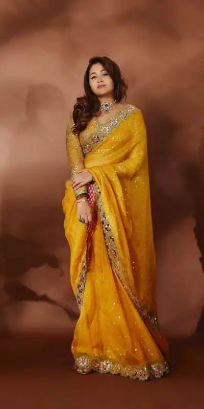 ES Aditi Yellow Faux Georgette Saree Perfect for Wedding, Party, Bridal Wear, Baisakhi, Raksha Bandhan –. Introductory Price ₹2449. Delivery 4-6 Workin | Designer Sarees, Sarees, Bollywood Sarees, Creative Sarees, Embroidered Sarees, Ethnic Saree, Modern Digital sarees, Party Wear Sarees