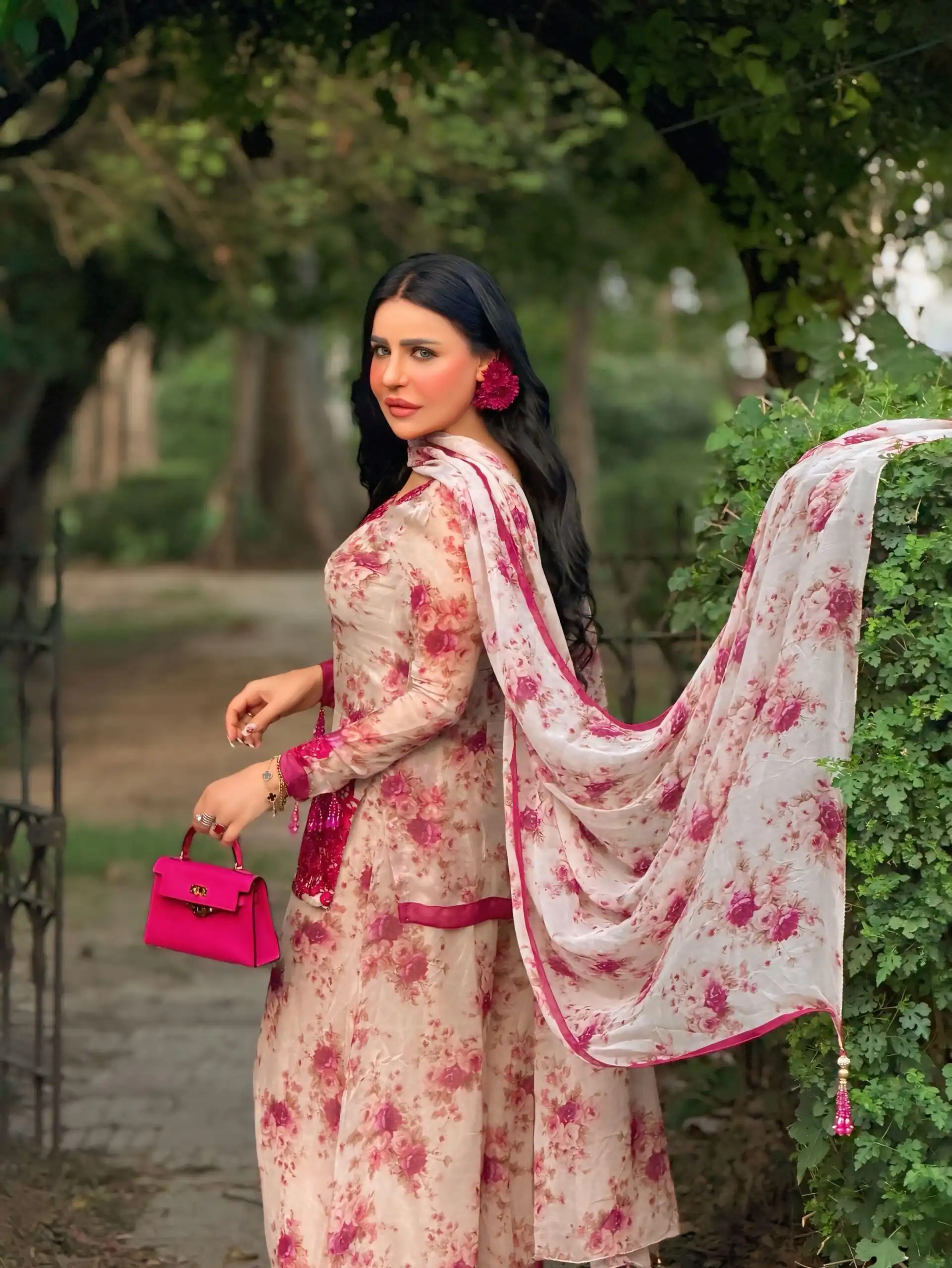 Cool Red Faux Georgette Embroider Work Salwar Suit - Image 5
