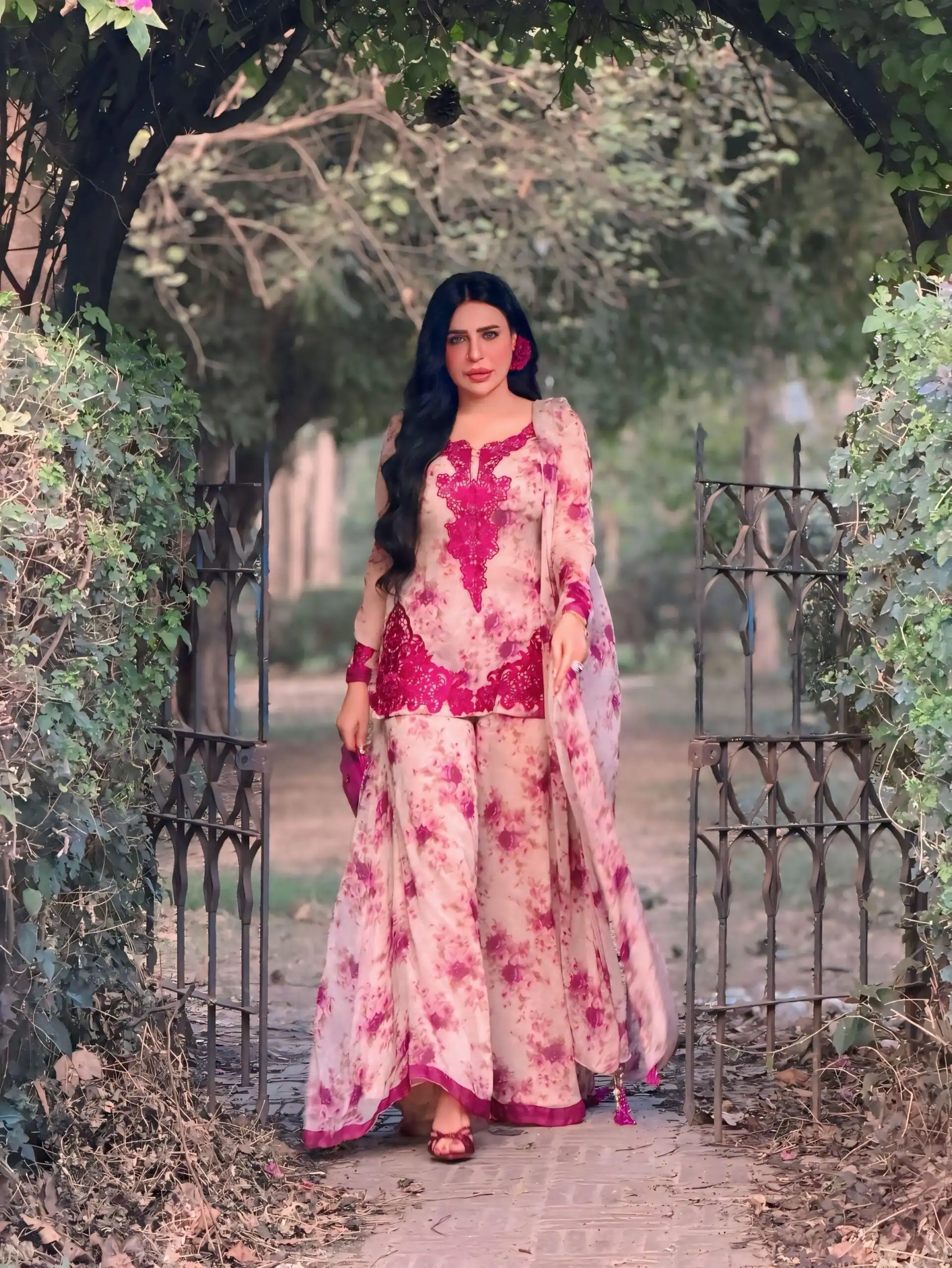 Cool Red Faux Georgette Embroider Work Salwar Suit - Image 3