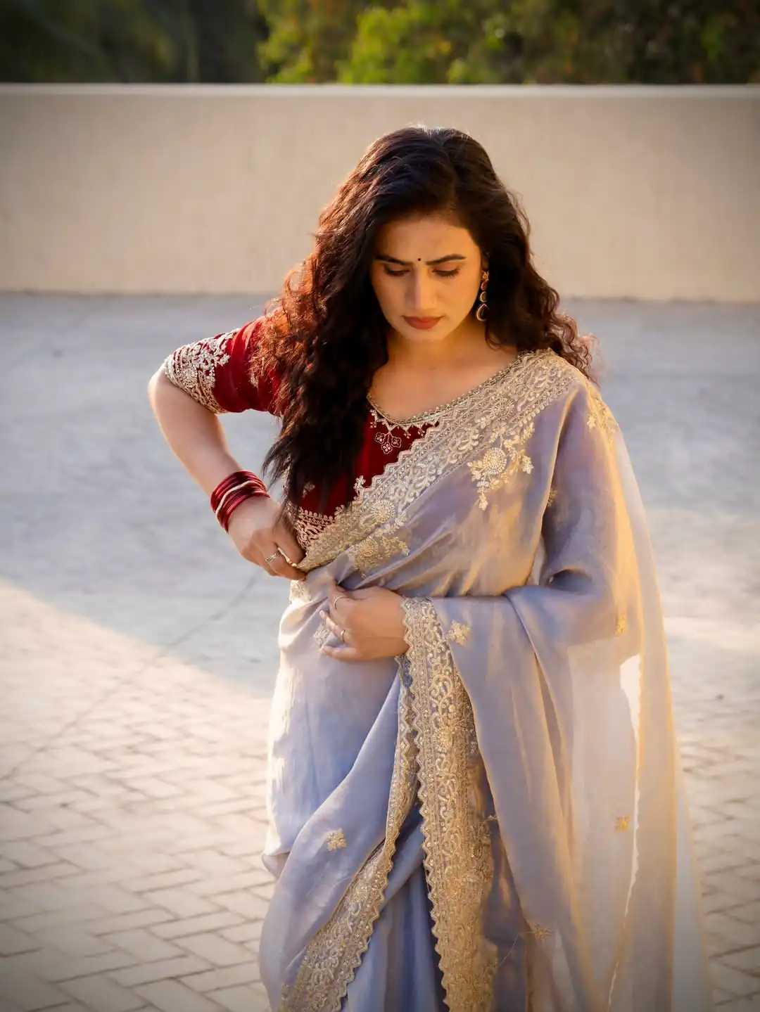 Elegant Lavender Fendy Satin Embroidery Work Saree - Image 3