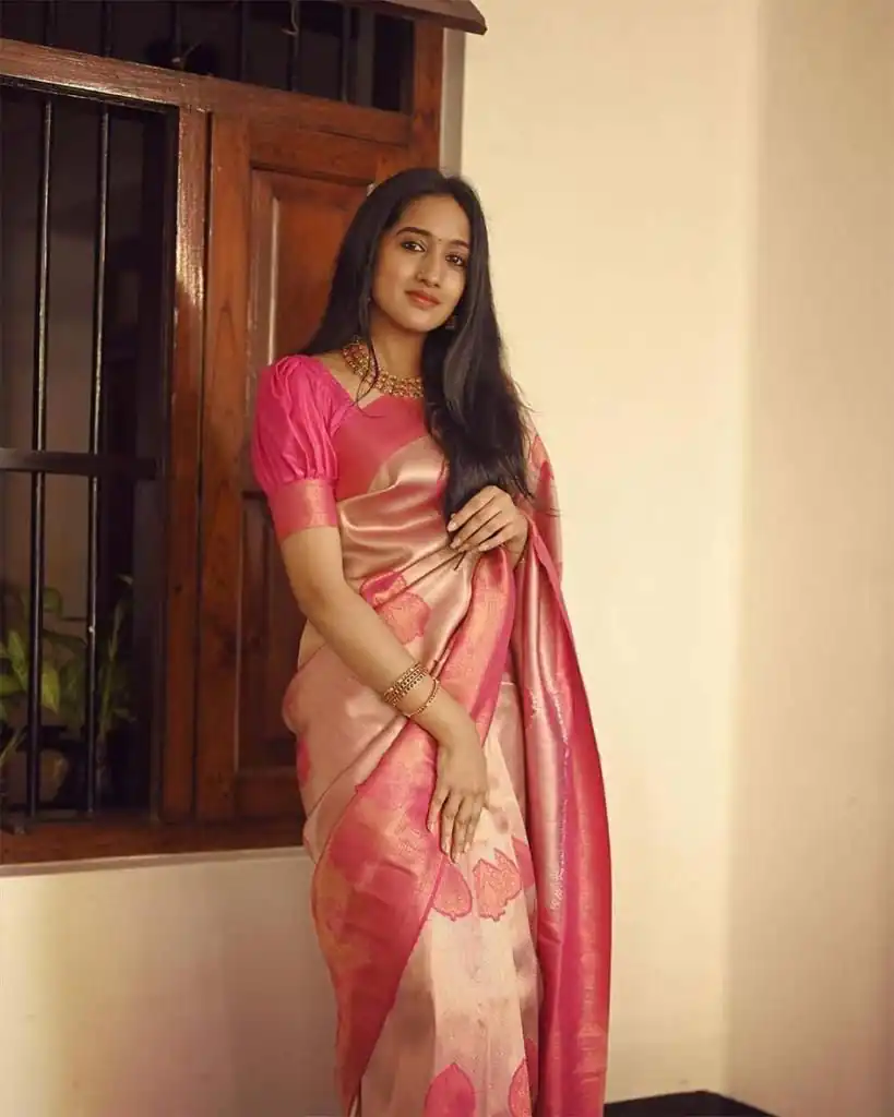 Pretty Pink Soft Lichi Silk Jacquard Work Saree - Image 3