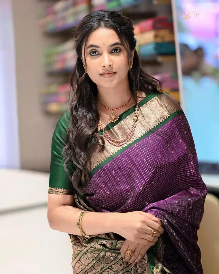 Pretty Purple Soft Lichi Silk Jacquard Work Saree - Image 2