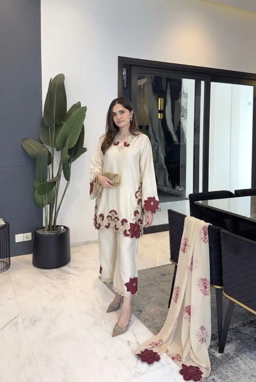 Shiny Cream Roman Glass Embroidery Work Salwar Suit - Image 2