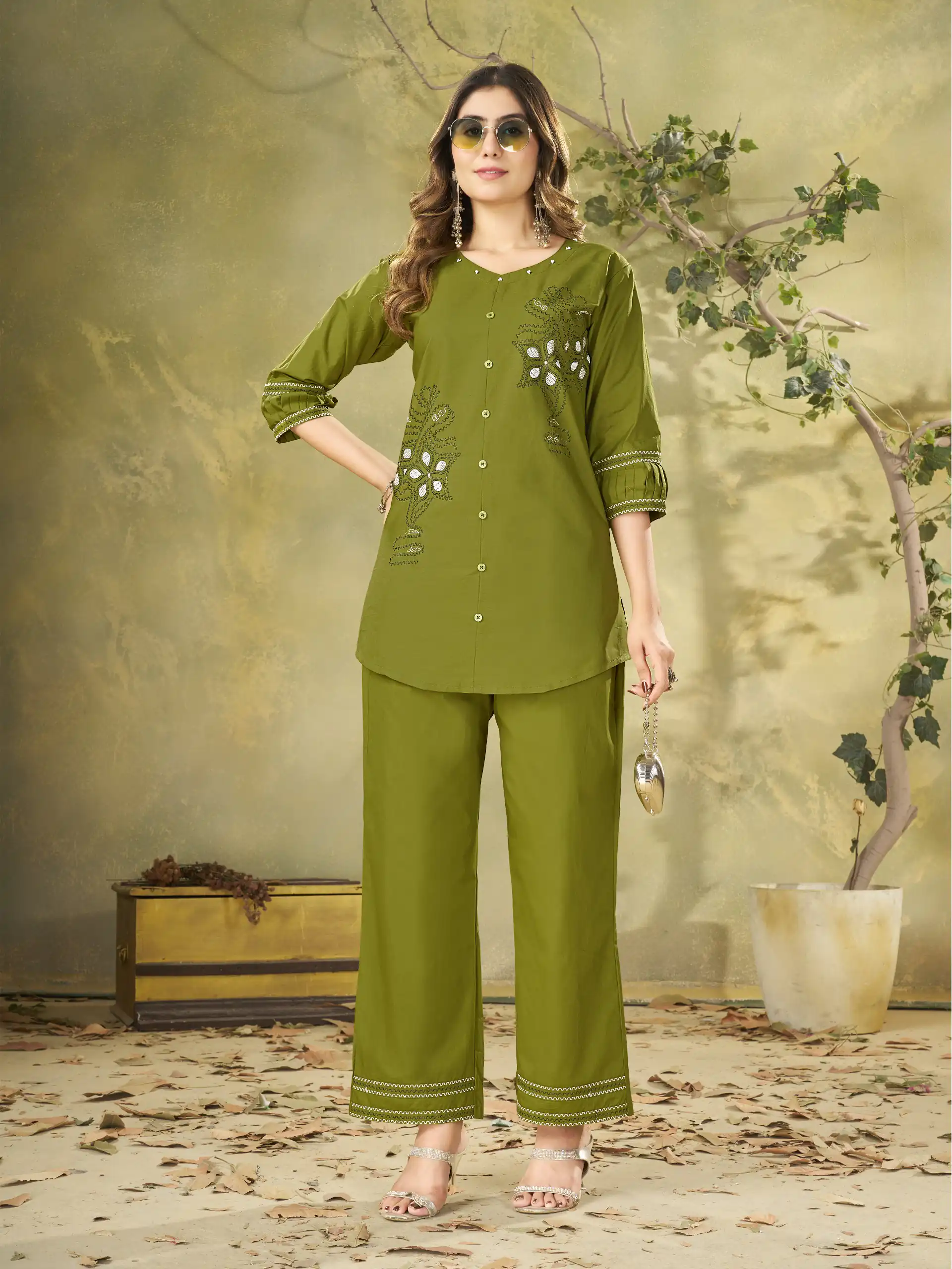 DIVA 162 Green Color Cotton Kurti with Printed Designer Work. Exclusive Offer ₹1749. Delivery 4-6 Working Days. Online Shop now. | Kurti, Bollywood Kurti, Creative Kurtis, Designer Kurti, Party Wear Kurti, Selfie Kurti