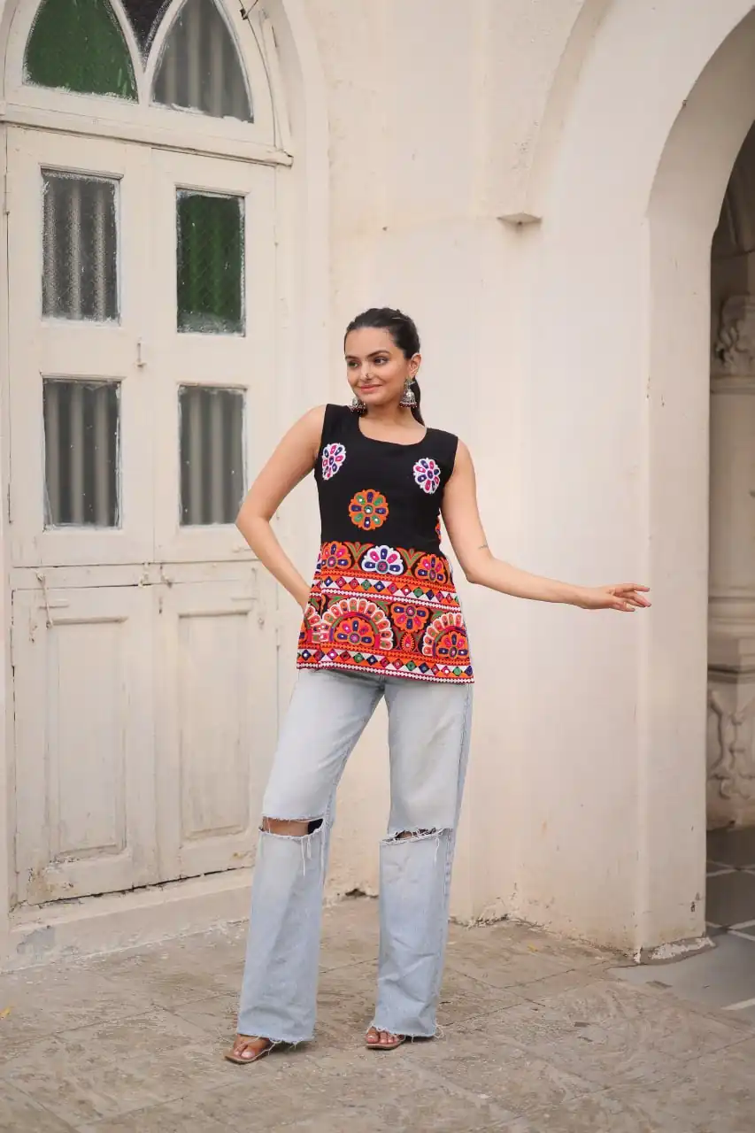 KA 1196 Black Georgette Kurti with Gamthi Work.Wedding, Party, Festive, Events, Exclusive Offer ₹1469. Delivery 4-6 Working Days. Shop now. | Kurti, Bollywood Kurti, Creative Kurtis, Designer Kurti, Party Wear Kurti, Selfie Kurti