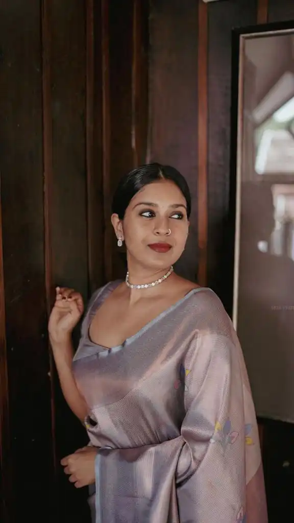 KPR 146 Grey in Soft Lichi Silk Jacquard Work Designer Work Saree . Exclusive Offer ₹1399. Delivery 4-6 Working Days. Shop now. | Designer Sarees, Modern Digital sarees, Sarees, Bollywood Sarees, Creative Sarees, Embroidered Sarees, Ethnic Saree, Party Wear Sarees