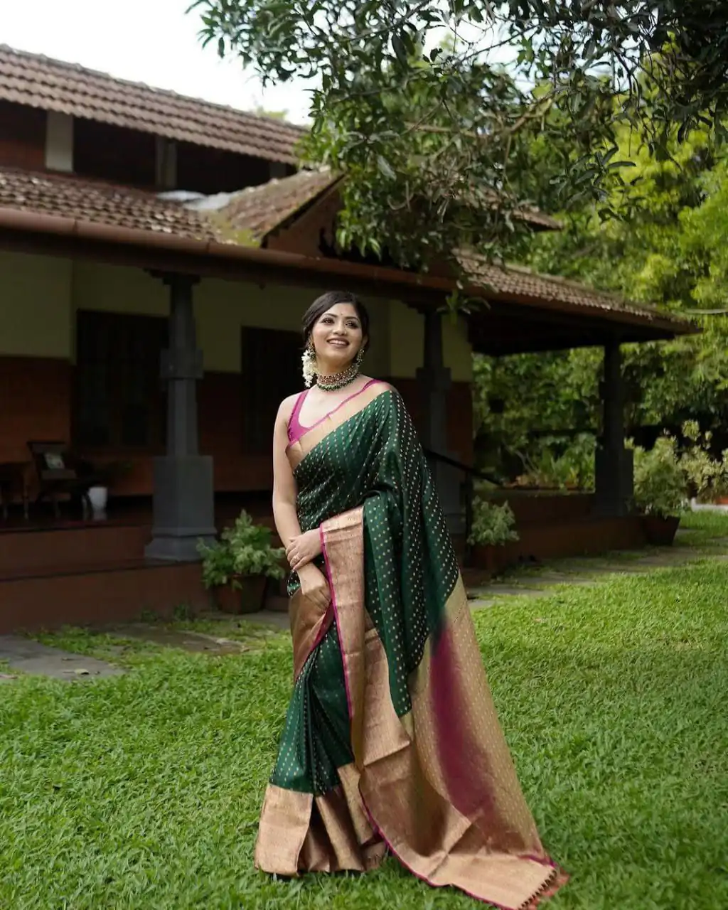 KPR 6047 Green in Soft Lichi Silk Jacquard Work Designer Work Saree . Exclusive Offer ₹1449. Delivery 4-6 Working Days. Shop now. | Designer Sarees, Modern Digital sarees, Sarees, Bollywood Sarees, Creative Sarees, Embroidered Sarees, Ethnic Saree, Party Wear Sarees
