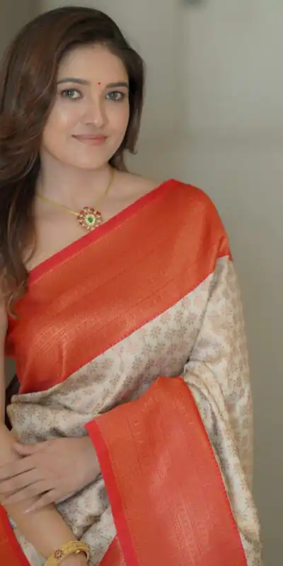 KPR 220 Off White Soft Lichi Silk Saree Perfect for Wedding, Party, Reception, Diwali, Ethnic Day – . Affordable Price ₹1449. Delivery 4-6 Working Days. | Designer Sarees, Modern Digital sarees, Sarees, Bollywood Sarees, Creative Sarees, Embroidered Sarees, Ethnic Saree, Party Wear Sarees