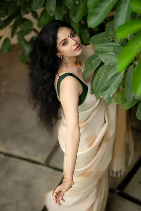 KPR 250 Off White in Soft Lichi Silk Jacquard Work Designer Work Saree . Exclusive Offer ₹1299. Delivery 4-6 Working Days. Shop now. | Designer Sarees, Modern Digital sarees, Sarees, Bollywood Sarees, Creative Sarees, Embroidered Sarees, Ethnic Saree, Party Wear Sarees