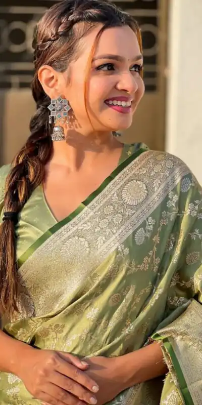 KPR 290 Green in Soft Lichi Silk Jacquard Work Designer Work Saree . Exclusive Offer ₹1349. Delivery 4-6 Working Days. Shop now. | Designer Sarees, Modern Digital sarees, Sarees, Bollywood Sarees, Creative Sarees, Embroidered Sarees, Ethnic Saree, Party Wear Sarees