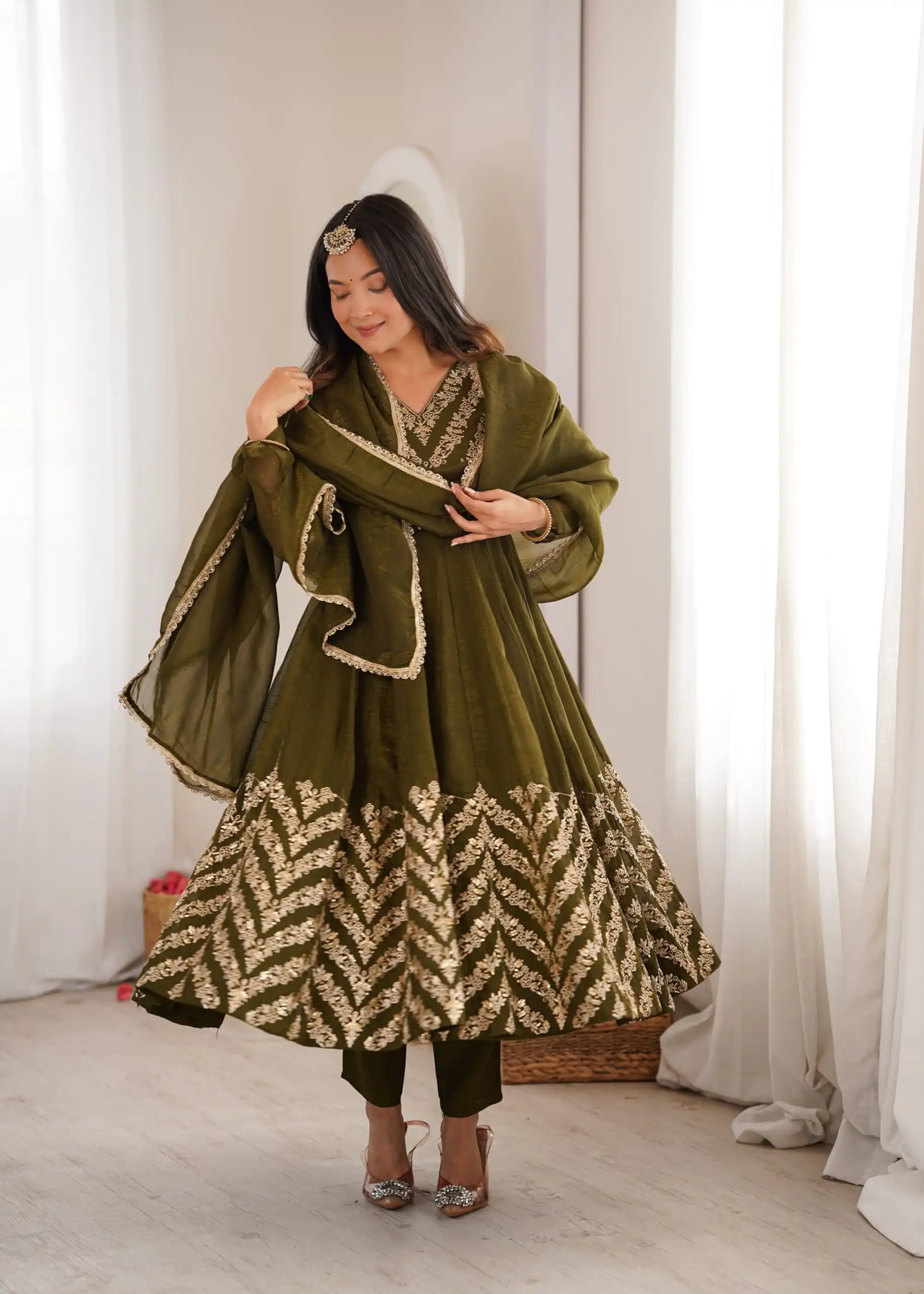 Fancy Mehandi Crunchy Silk Embroider Work Anarkali Suit - Image 2