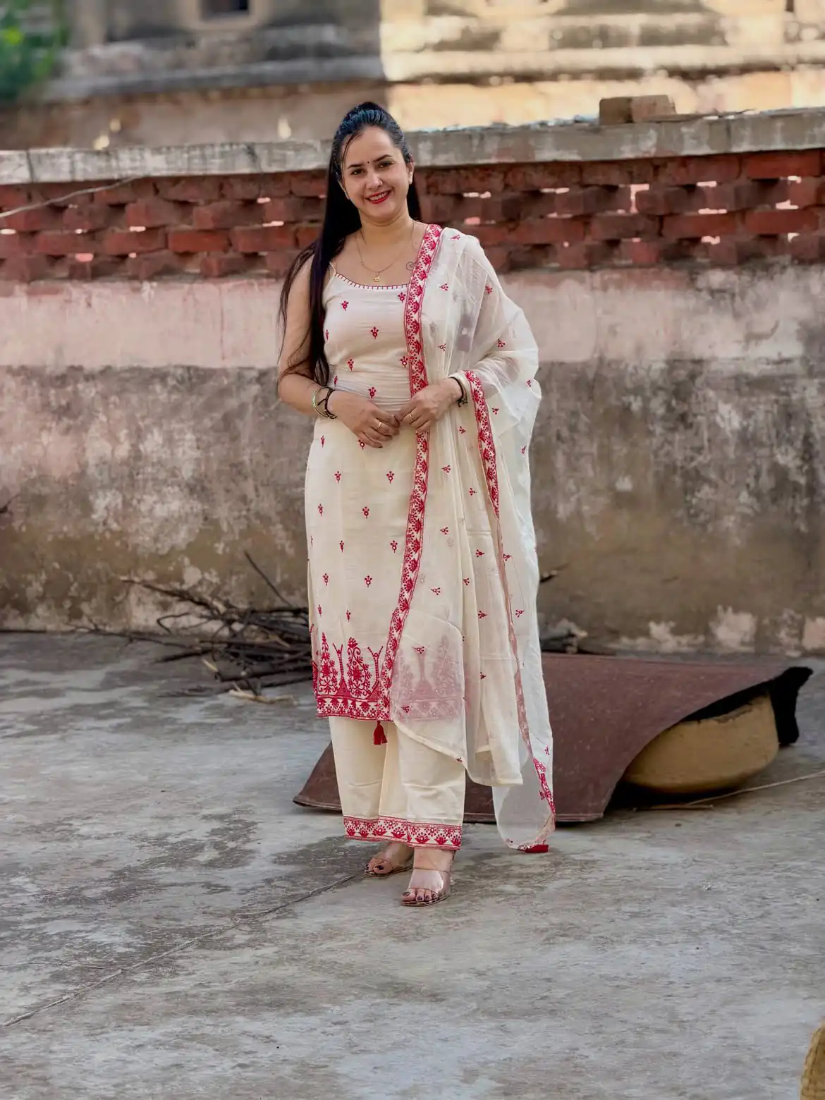 Gorgeous Pink Maska Cotton Silk Embroider Work Salwar Suit - Image 6
