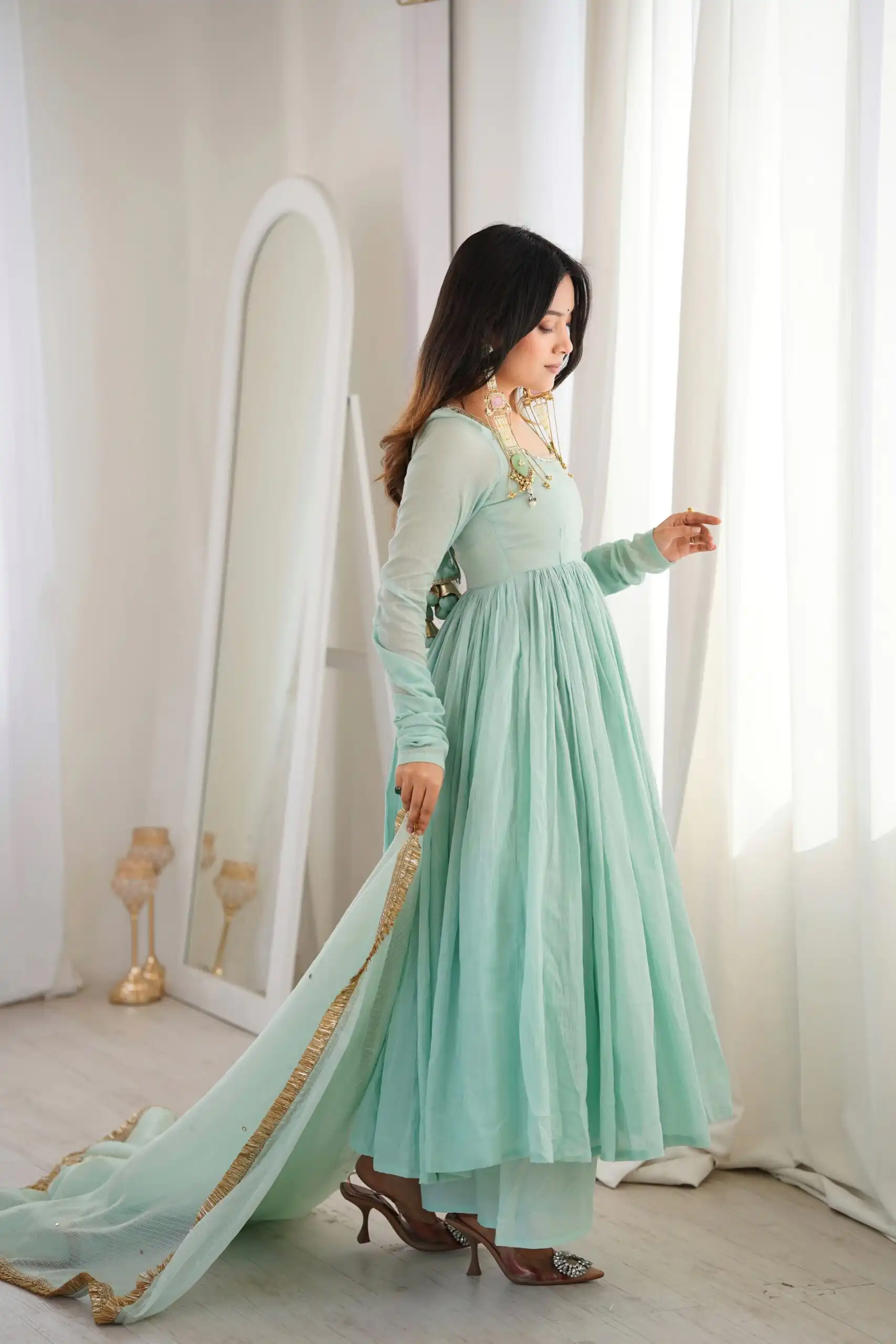 Nice Sea Green Heavy Faux Lace Border Work Gown - Image 5