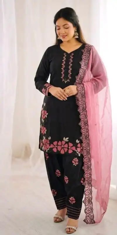 Alternative view of Shiny Pink Roman Glass Embroidery Work Salwar Suit