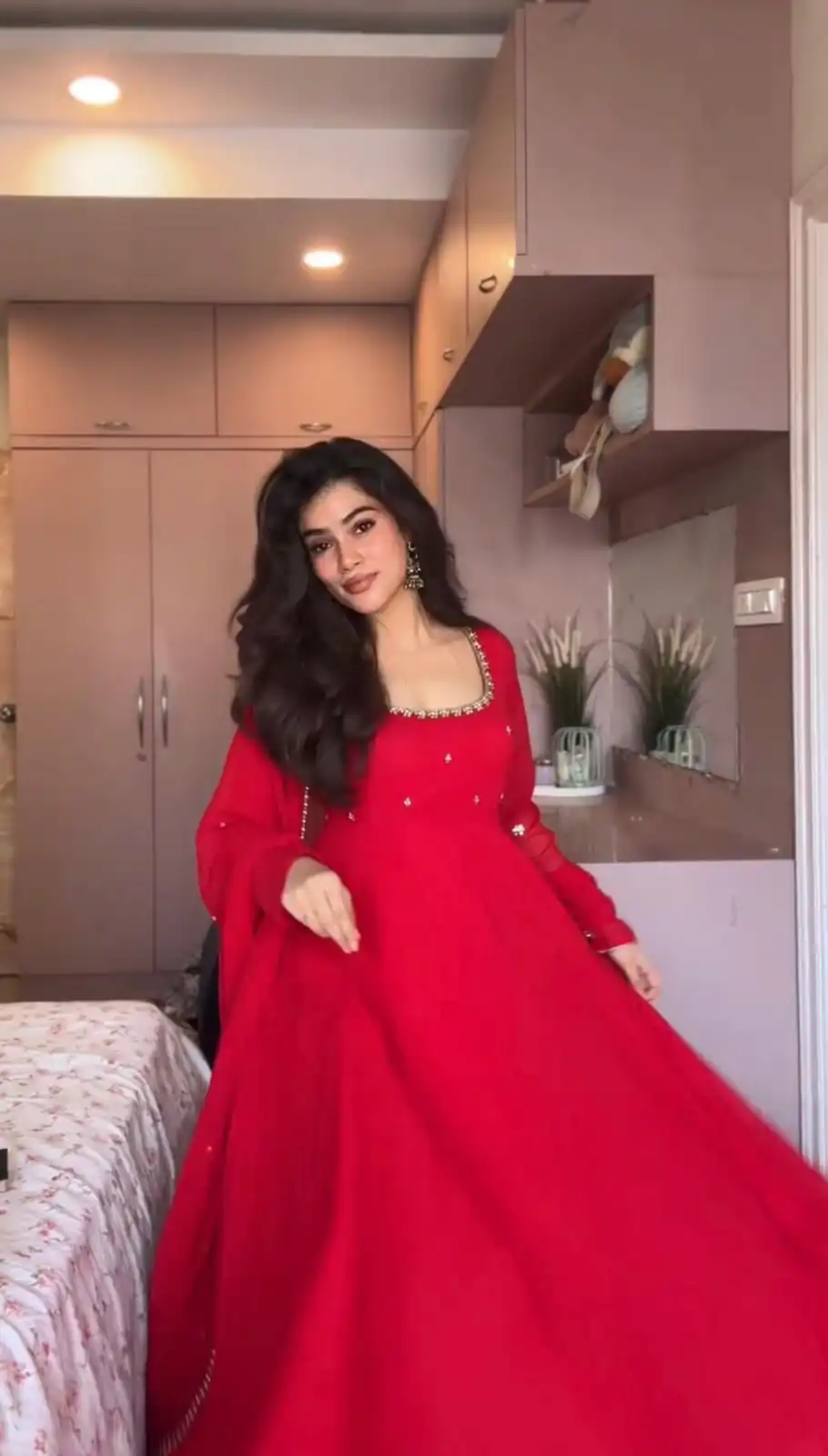 ZB 5074 Red Faux Georgette Gown Perfect for Wedding, Party, Raksha Bandhan, Temple Visit, Onam – . Get it for ₹1899. Delivery 4-6 Working Days. Shop now | Gowns, Bollywood Gowns, Creative Gowns, Designer Gowns, Embroidered Gowns, Party Wear Gowns