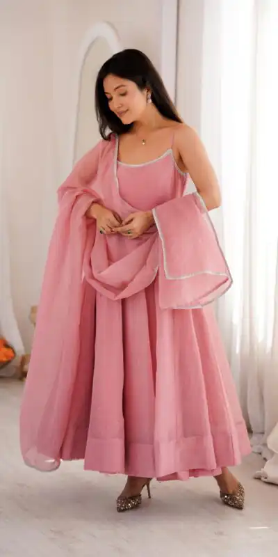 KB 287 Pink Crunchy Silk Salwar Suit Perfect for Wedding, Party, Onam, Housewarming, Karwa Chauth – . Get it for ₹1999. Delivery 4-6 Working Days. | Anarkali Suits, Bollywood Anarkali, Creative-Anarkali, Designer Anarkali, Embroidered Anarkali, Party Wear Anarkali