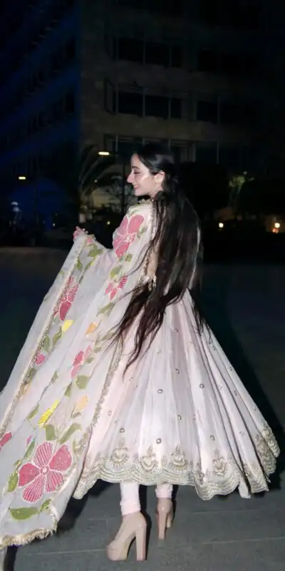 ZB 5072 Cream Fox Perfect for Wedding, Party, Durga Puja, Diwali, Anniversary –Georgette Gown. Now at just ₹2049. Delivery 4-6 Working Days. Shop now. | Gowns, Bollywood Gowns, Creative Gowns, Designer Gowns, Embroidered Gowns, Party Wear Gowns