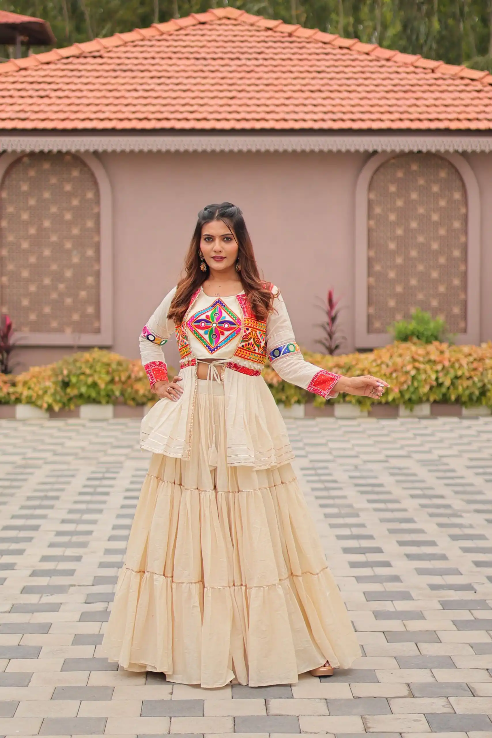 Ram 120 White in Pure Cotton Mirror Work & Gamthi Work Lehenga Choli . Exclusive Offer ₹3049. Delivery 4-6 Working Days. Shop now. | Lehenga, Bollywood Lehenga, Creative Lehenga, Designer Lehenga, Embroidered Lehenga, Party Wear Lehenga