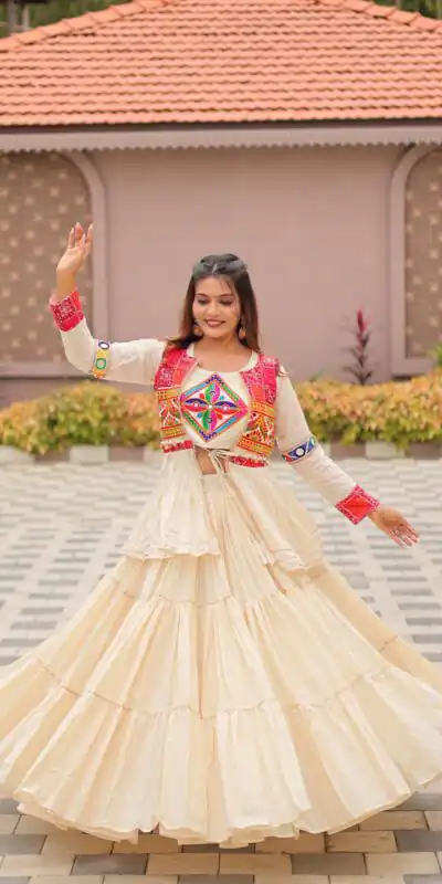 Ram 120 White in Pure Cotton Mirror Work & Gamthi Work Lehenga Choli . Exclusive Offer ₹3049. Delivery 4-6 Working Days. Shop now. | Lehenga, Bollywood Lehenga, Creative Lehenga, Designer Lehenga, Embroidered Lehenga, Party Wear Lehenga