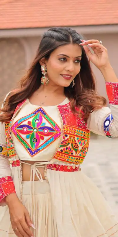 Ram 120 White in Pure Cotton Mirror Work & Gamthi Work Lehenga Choli . Exclusive Offer ₹3049. Delivery 4-6 Working Days. Shop now. | Lehenga, Bollywood Lehenga, Creative Lehenga, Designer Lehenga, Embroidered Lehenga, Party Wear Lehenga