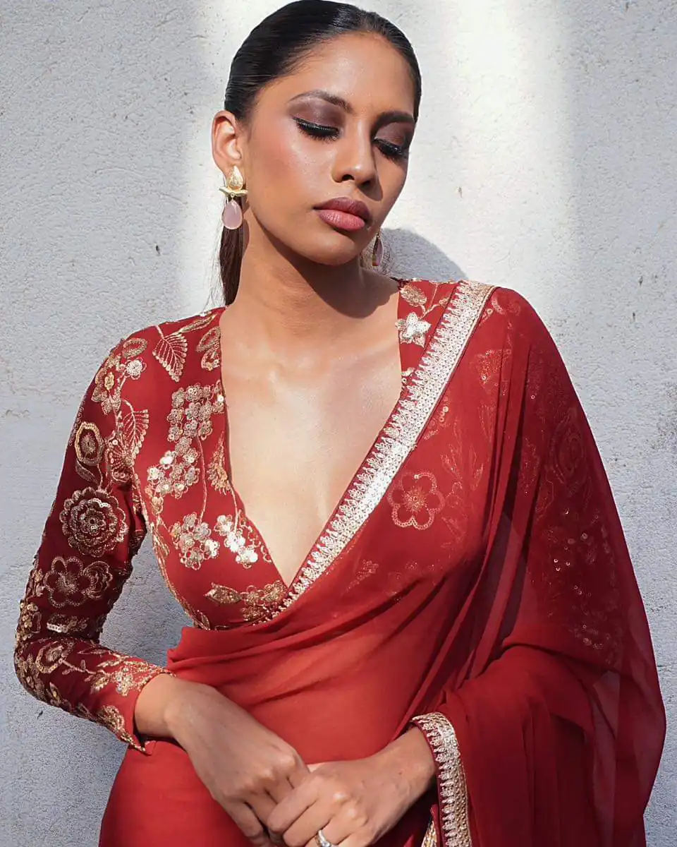 JR 646 Red Georgette Saree Perfect for Wedding, Party, Traditional Day, Housewarming, Pongal – . Exclusive Offer ₹1699. Delivery 4-6 Working Days. Shop | Designer Sarees, Modern Digital sarees, Sarees, Bollywood Sarees, Creative Sarees, Embroidered Sarees, Ethnic Saree, Party Wear Sarees