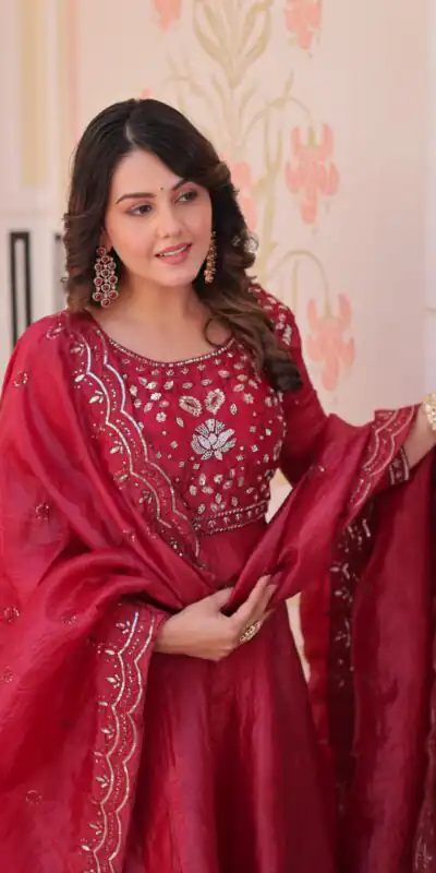 KA 1230 Red in Gold Crush Zari Work & Embroidery Work Gown . Affordable Price ₹1999. Delivery 4-6 Working Days. Shop now. | Gowns, Bollywood Gowns, Creative Gowns, Designer Gowns, Embroidered Gowns, Party Wear Gowns