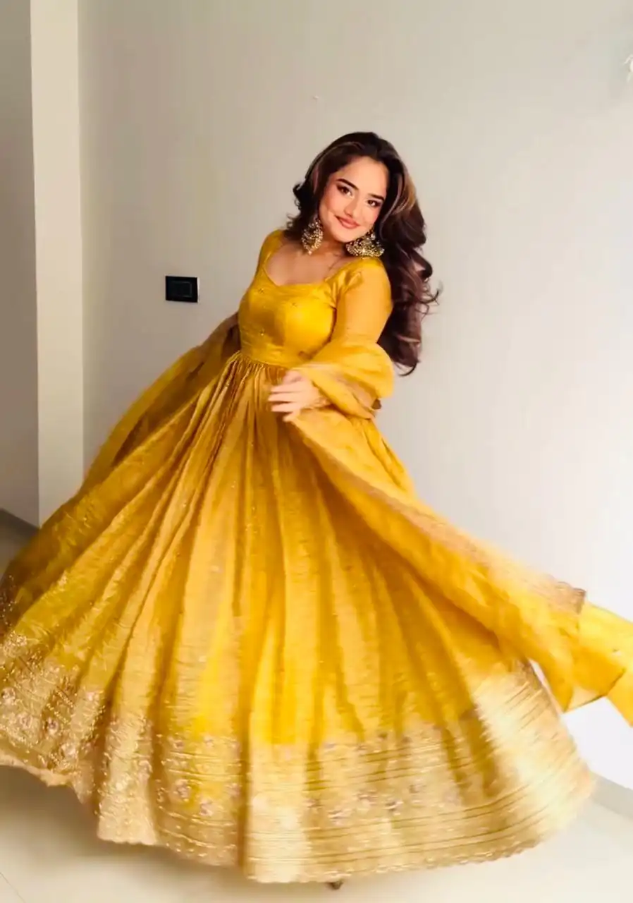 ZF 6012 Yellow in Gold Crush Zari Work & Embroidery Work Gown . Affordable Price ₹2149. Delivery 4-6 Working Days. Shop now. | Gowns, Bollywood Gowns, Creative Gowns, Designer Gowns, Embroidered Gowns, Party Wear Gowns