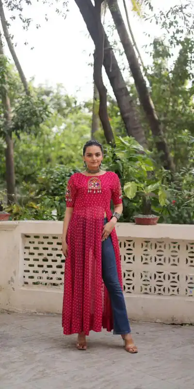 KA 1193 Pink Fox Georgette Kurti with Lace Work & Mirror Work. Affordable Price ₹1619. Delivery 4-6 Working Days. Shop now. | Kurti, Bollywood Kurti, Creative Kurtis, Designer Kurti, Party Wear Kurti, Selfie Kurti