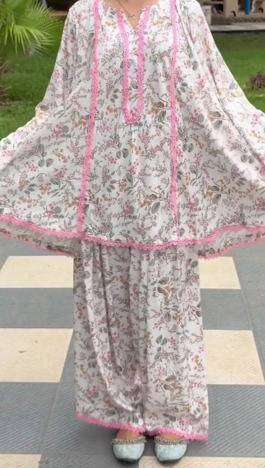 SRK 3180 Pink Natural Crep Lace Work & Digital Print Salwar Suit . Exclusive Offer ₹1949. Delivery 4-6 Working Days. Shop now. | Jump Suits, Salwar suit, Casual Suits, Creative suits, Designer Suits, Palazzo Suits, Party Wear Suits, Patiala Suits, Straight Suits