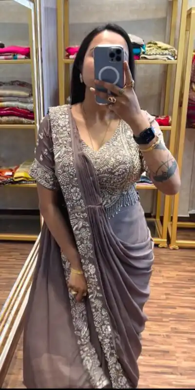 PST 1177 Dusty Rose Chinon Saree erfect for Wedding, Party, Baisakhi, Bridal Wear, Onam – . Special Price ₹2099. Delivery 4-6 Working Days. Shop now. | Designer Sarees, Modern Digital sarees, Sarees, Bollywood Sarees, Creative Sarees, Embroidered Sarees, Ethnic Saree, Party Wear Sarees