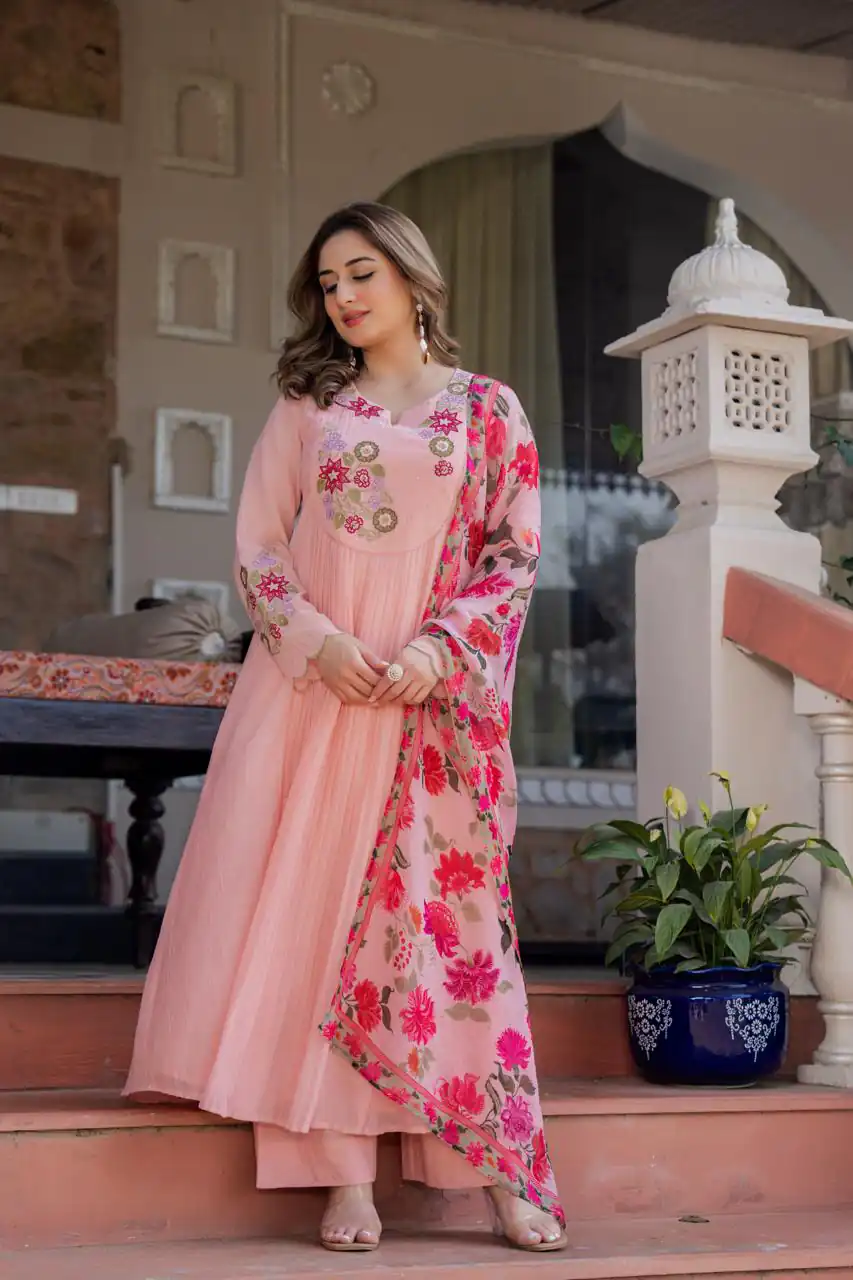 Glowing Peach Mal Chanderi Embroider Work Salwar Suit - Image 4
