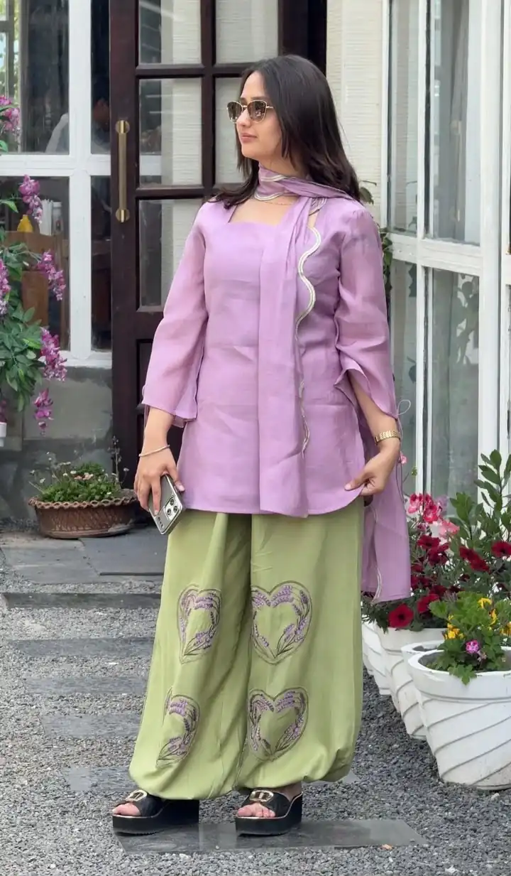 Nice Lavender Mal Chanderi Cotton Embroider Work Salwar Suit - Image 4