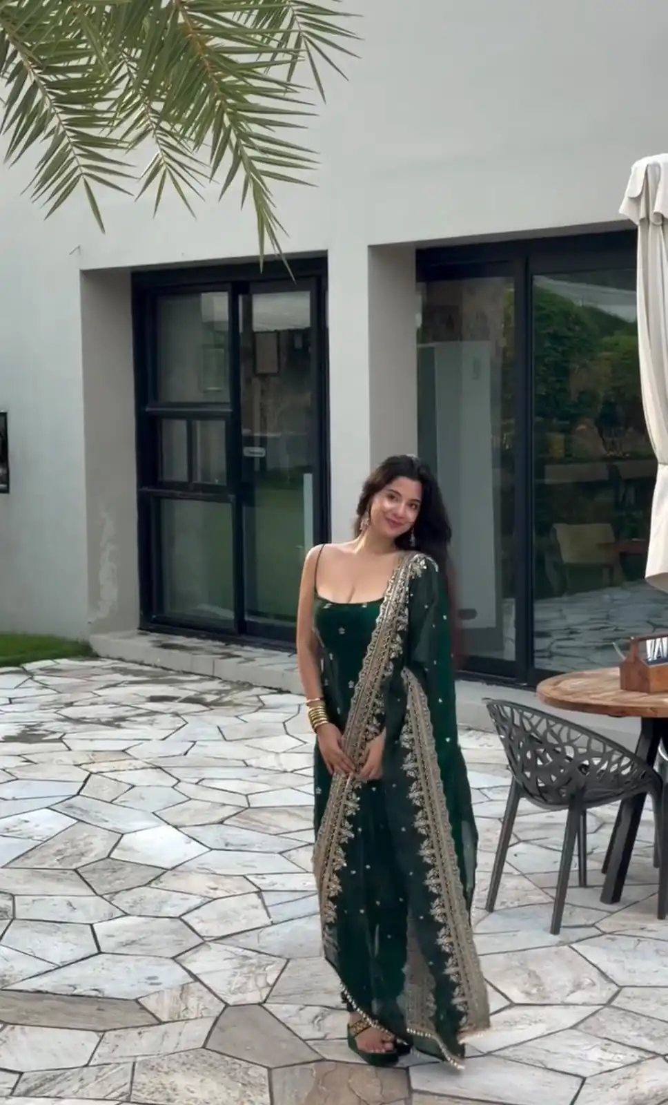 Perfect Green Fendy Silk Thread Work Salwar Suit - Image 3
