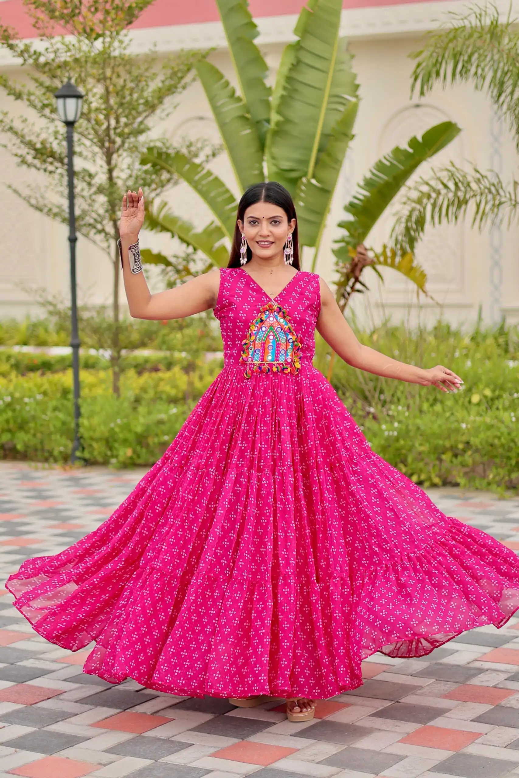 Perfect Pink Faux Georgette Thread Work Gown - Image 3