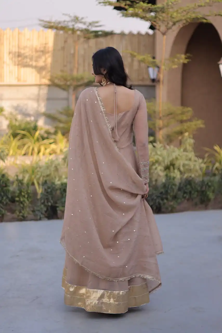 Pretty Cream Silver Crunchy Mirror Lace Work Gown - Image 6