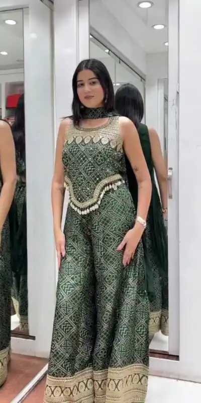 Alternative view of Shiny Green Faux Georgette Digital Print Salwar Suit